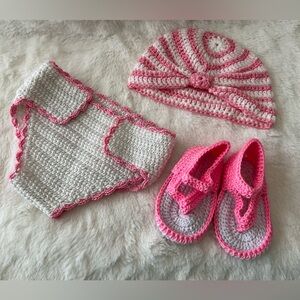 Handmade crochet baby girl set.
